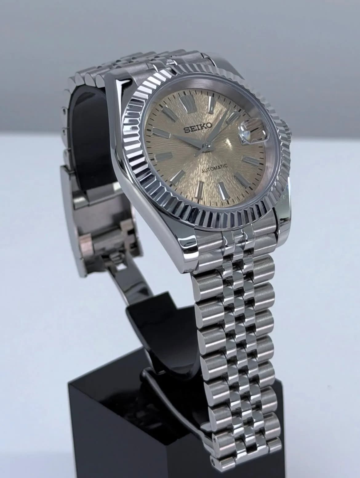 Custom S. Mod 39mm Champagne Mount Iwate Datejust with Double-Endlink Single-Pull Jubilee Bracelet Automatic Watch  — image 3
