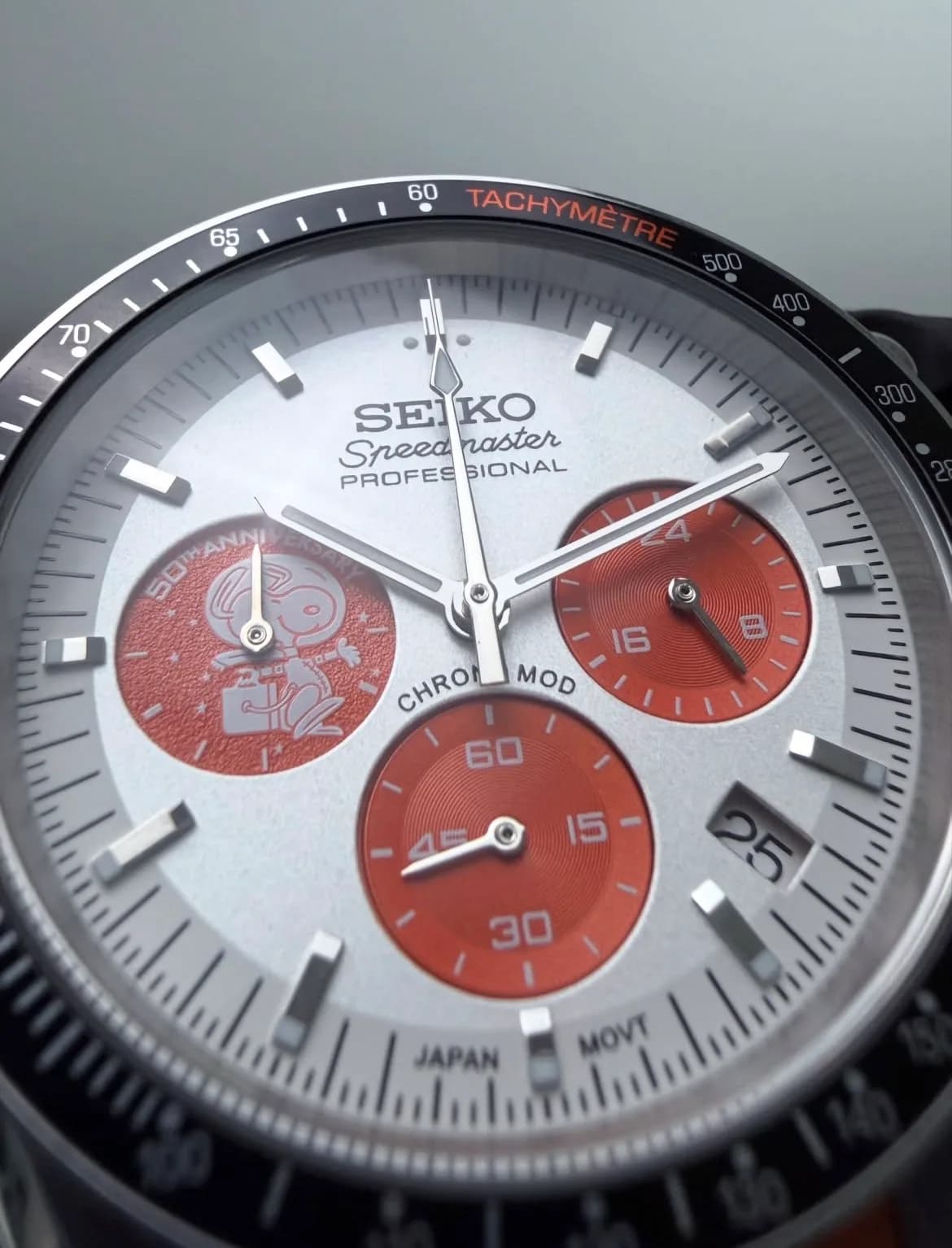 Custom S. Mod 40mm Orange Snoopy Speedmaster on Rubber Strap (Quartz Chronograph) — image 6