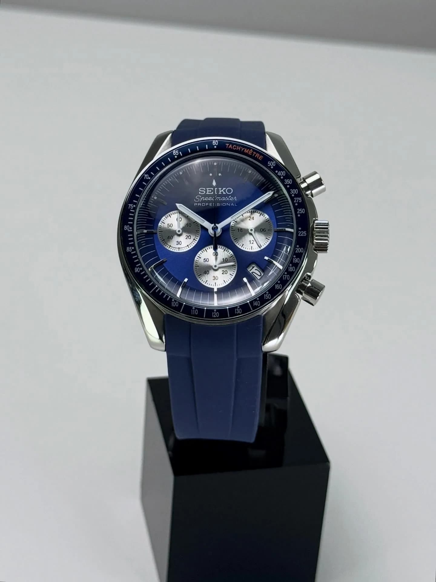 Custom S. Mod 40mm Reverse Blue Panda Speedy on Rubber Strap (Quartz Chronograph) — image 5
