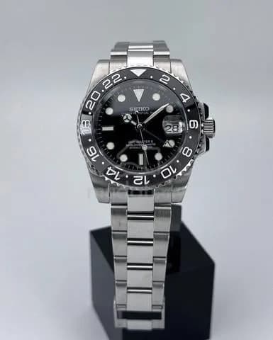 Custom S. Mod 40mm Bruce Wayne GMT-Master II on Oyster bracelet — image 4