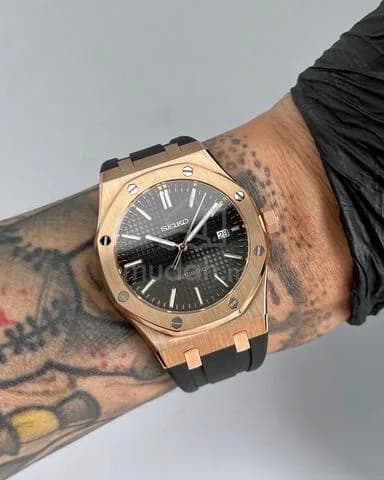Custom S. Mod 42mm Black Rose Gold AP — image 1