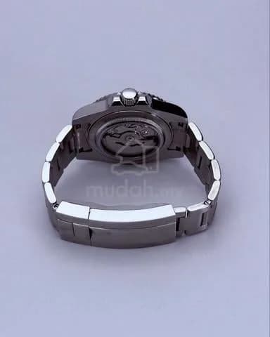 Custom S. Mod 40mm Hulk Green Submariner — image 4