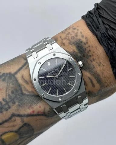 33mm 1980s Audemars Piguet Royal Oak Quartz Black Dial 56303ST Watch only — image 1