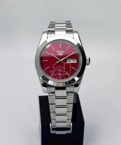 Custom S. Mod 39mm Red Day-Date Oyster Perpetual — image 4