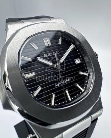Custom S. Mod 40mm Black Nautilus w/ Rubber Strap Butterfly Buckle — image 4