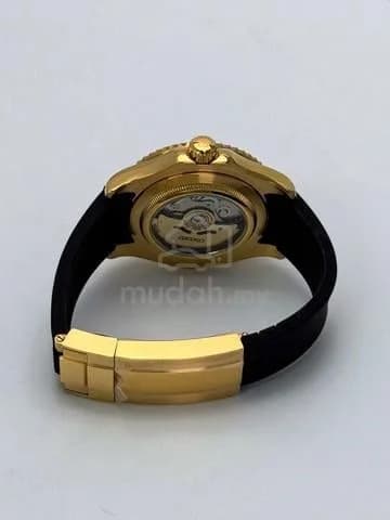 Custom S. Mod 40mm Gold Yachtmaster V3 — image 4