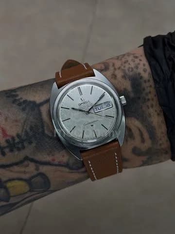 35mm 1968 Omega Constellation C-Shape Silver Linen Dial ref.168.019 cal.751 Automatic Watch Only — image 1