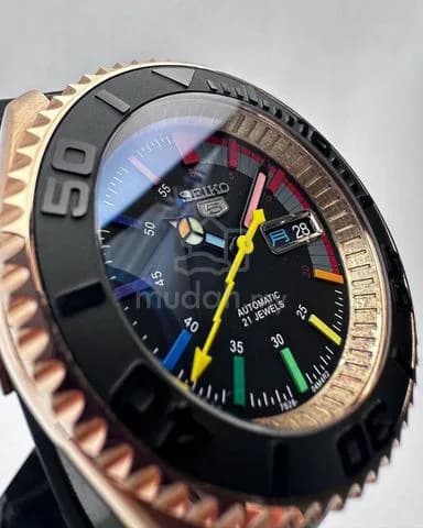 Custom S. Mod 42mm Black Rainbow Rose Gold SKX — image 3