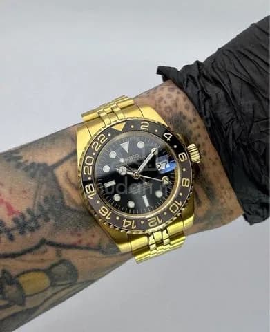 Custom S. Mod 40mm Gold Bruce Wayne Automatic GMT — image 1