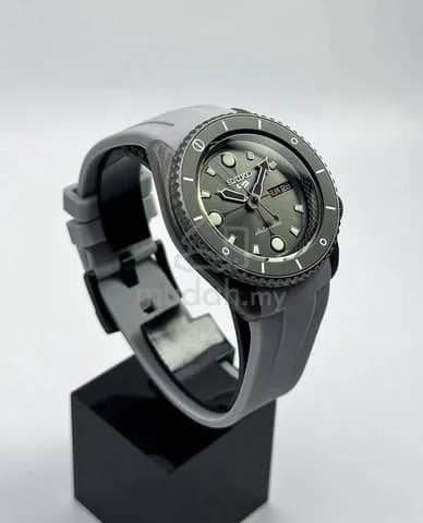 42mm Seiko SRPF75K1 Naruto Shikamaru SKX Limited Edition — image 1