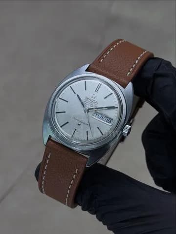 35mm 1968 Omega Constellation C-Shape Silver Linen Dial ref.168.019 cal.751 Automatic Watch Only — image 4