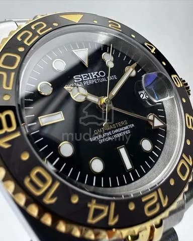 Custom S. Mod 40mm 2-Tone Steel Gold Bruce Wayne GMT-Master II — image 2