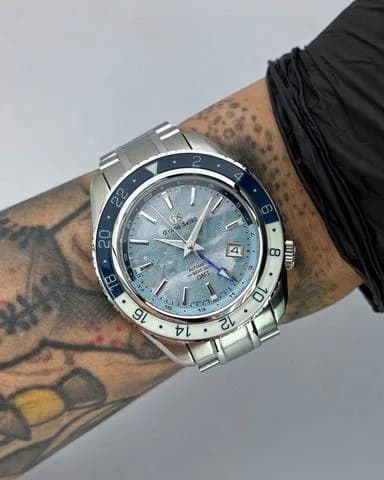 Custom S. Mod 44mm Premium GS SBGJ275 “Unkai” Sea of Clouds V2 GMT — image 1