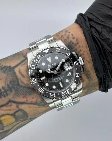 Custom S. Mod 40mm Bruce Wayne GMT-Master II on Oyster bracelet — image 1