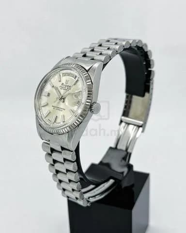 35mm Vintage Ricoh Dynamic Wide Automatic Day Date President — image 2