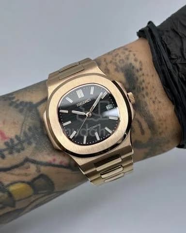 Custom S. Mod 40mm Black Rose Gold Naut — image 1