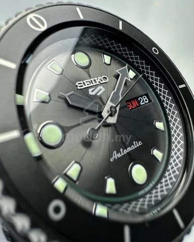 42mm Seiko SRPF75K1 Naruto Shikamaru SKX Limited Edition — image 4