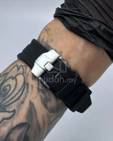 Custom S. Mod 42mm White Panda Quartz Chronograph AP on Rubber Strap — image 4
