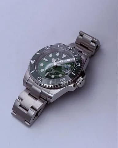 Custom S. Mod 40mm Hulk Green Submariner — image 6