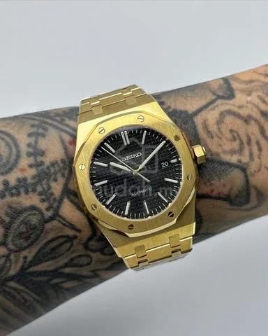 Custom S. Mod 42mm Black Gold AP — image 1