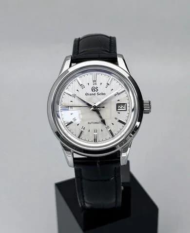 Custom S. Mod 39mm GS SBGJ271 “Yuki Gesho” (Snow Covered Scenery) GMT — image 6