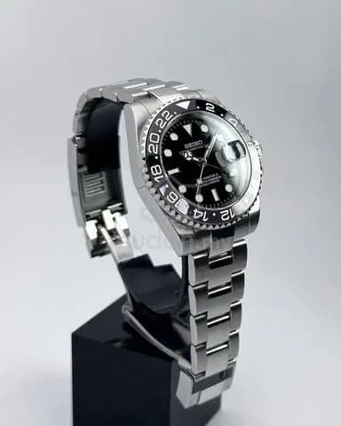 Custom S. Mod 40mm Bruce Wayne GMT-Master II on Oyster bracelet — image 2