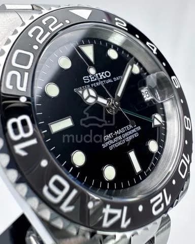 Custom S. Mod 40mm Bruce Wayne GMT-Master II on Oyster bracelet — image 3