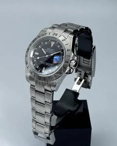 Custom S. Mod 39mm Black Explorer II Steve — image 2