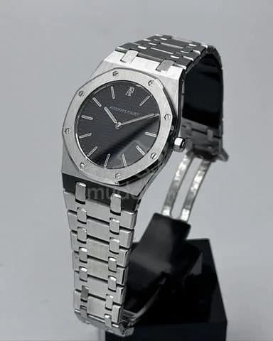 33mm 1980s Audemars Piguet Royal Oak Quartz Black Dial 56303ST Watch only — image 4