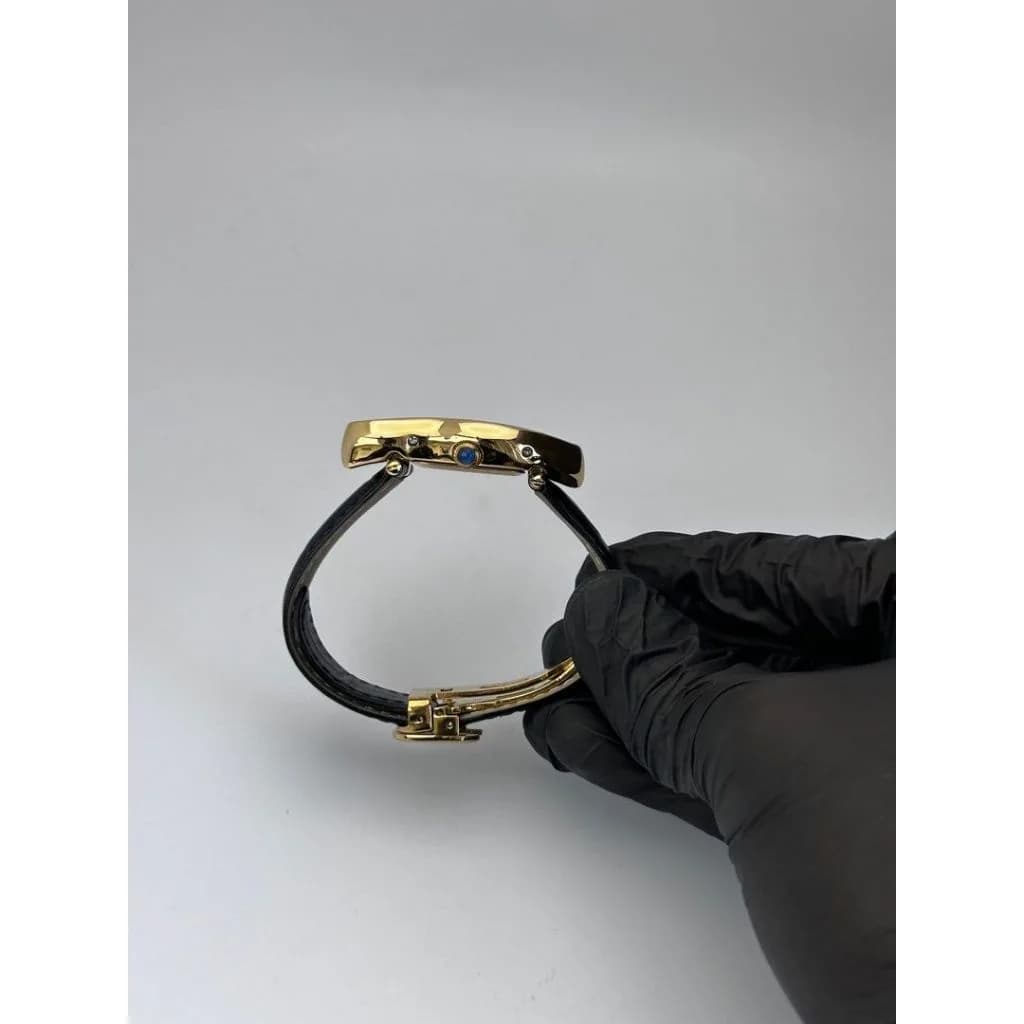 28x47mm No Logo Crash Quartz Watch — image 9