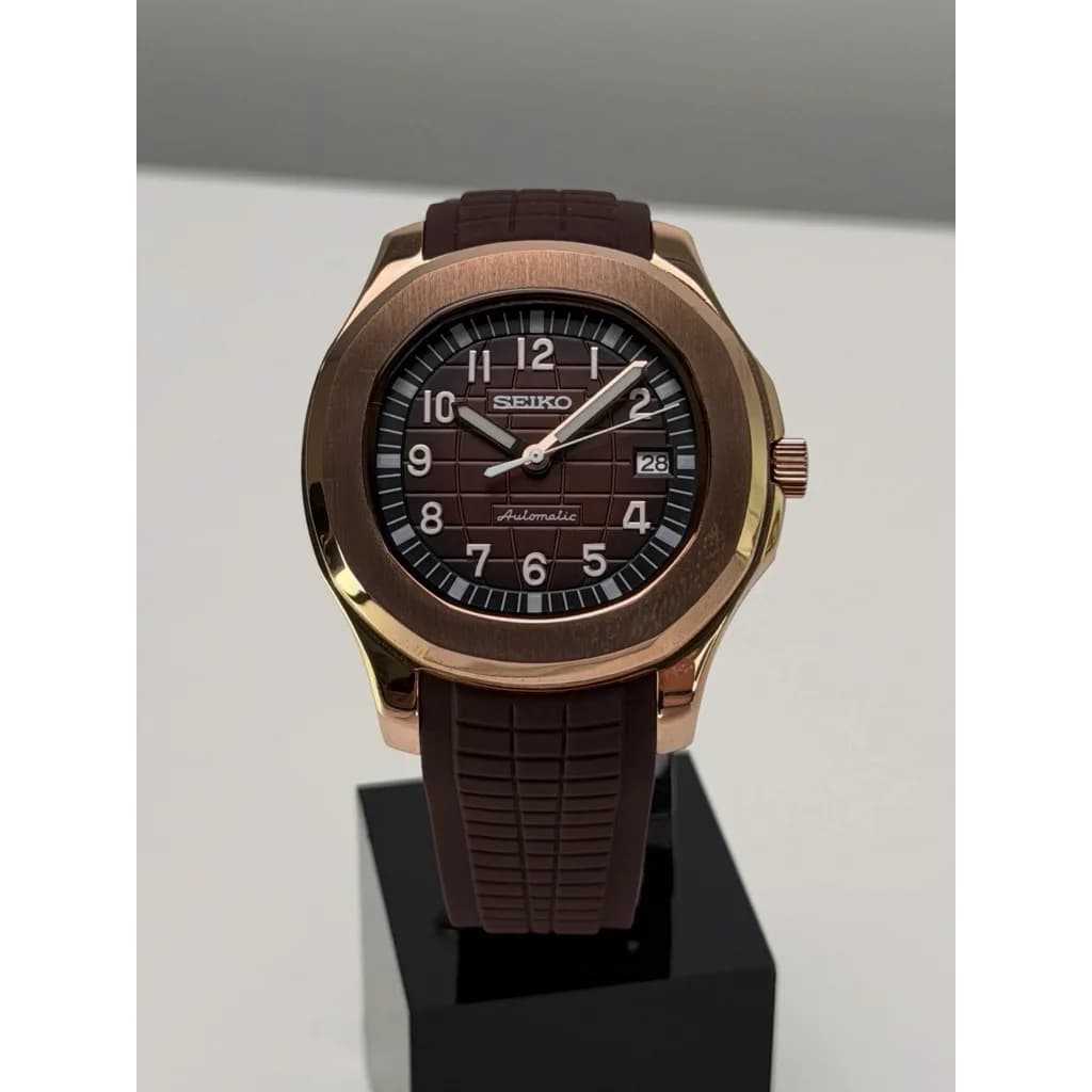 Custom S. Mod 42mm Brown Vignette Rose Gold Aquanaut — image 5