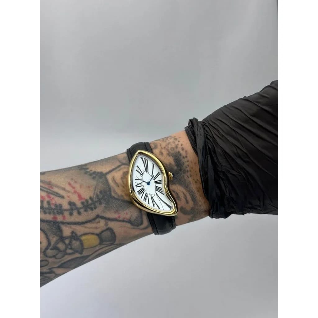 28x47mm No Logo Crash Quartz Watch — image 2
