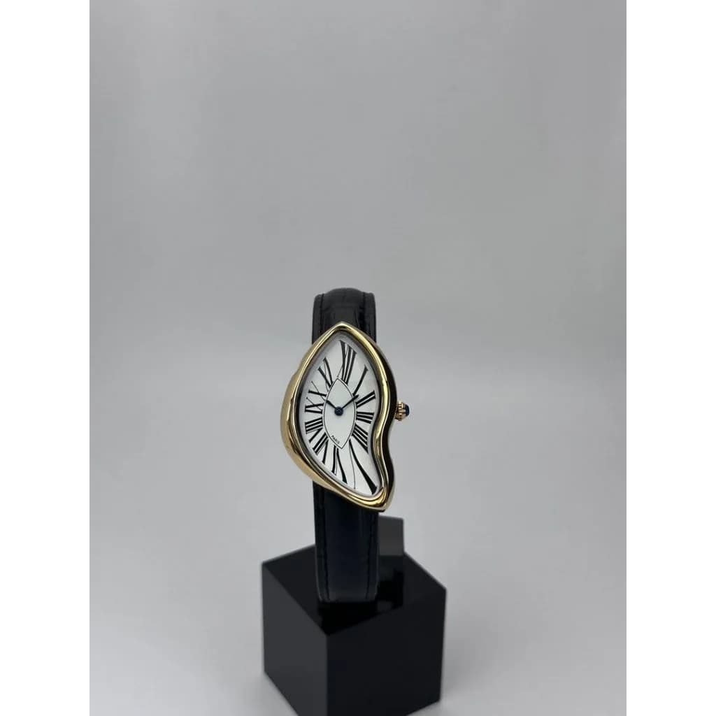 28x47mm No Logo Crash Quartz Watch — image 1