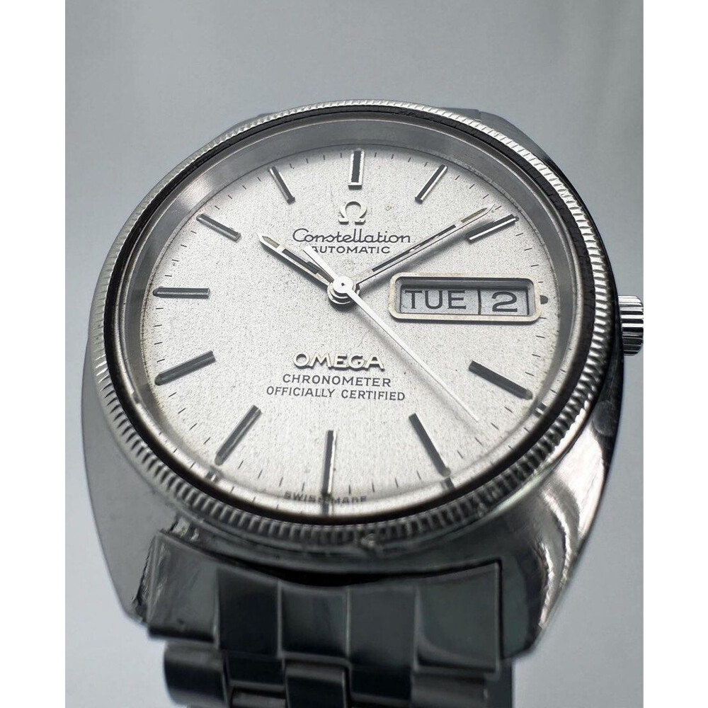 35mm • 1972 Vintage Omega Constellation Fluted Bezel Silver Dial 
